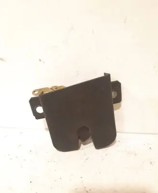 Loading door lock