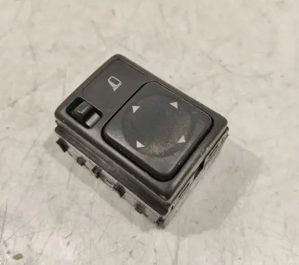 Nissan X-Trail T30 Wing mirror switch