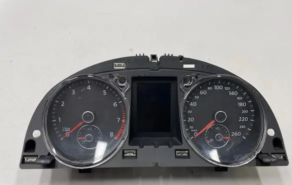 Volkswagen PASSAT B7 Speedometer (instrument cluster) 3AA920870E 8768SZ690