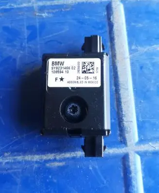 BMW 4 F32 F33 Aerial antenna amplifier 9231466 10859410