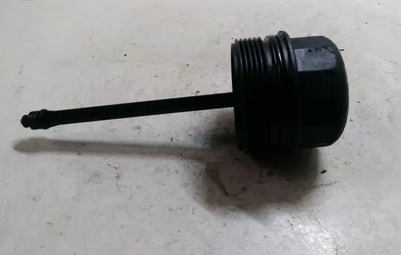 Skoda Fabia Mk1 (6Y) Oil filter cover 038115433