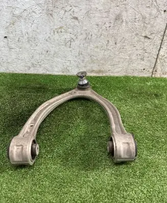 Mercedes-Benz C AMG W205 Front upper control arm/wishbone A2053332500