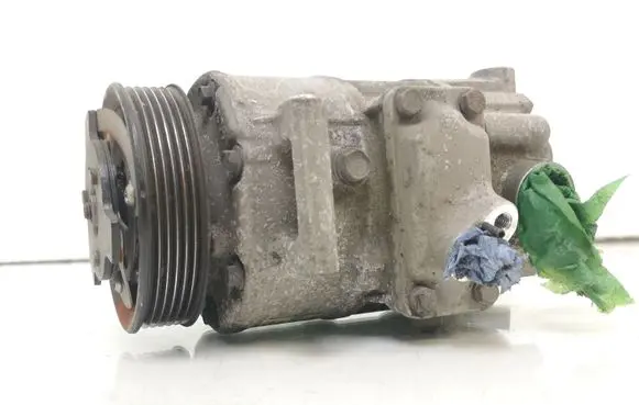 Volkswagen Golf V Air conditioning (A/C) compressor (pump) 1K0820859F