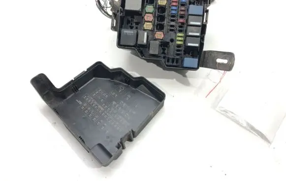 Ford Fiesta Fuse box set 8V51-14A075CA
