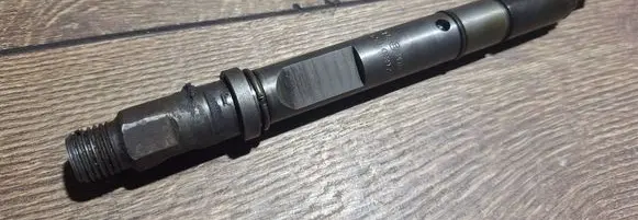 Audi A4 S4 B7 8E 8H Fuel injector 059130201f