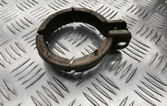 Mercedes-Benz E W211 Muffler pipe connector clamp A2034900441