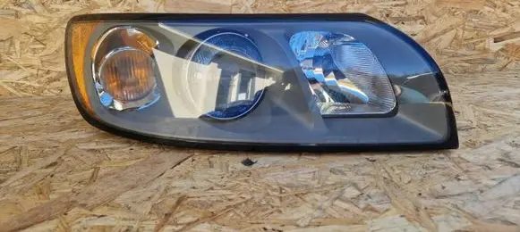 Volvo S40, V40 Headlight/headlamp LPR055
