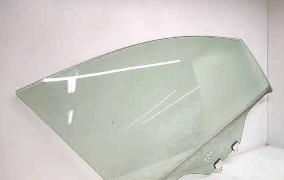 Nissan Leaf I (ZE0) Rear door window glass 43R00011 NSGM308 400075