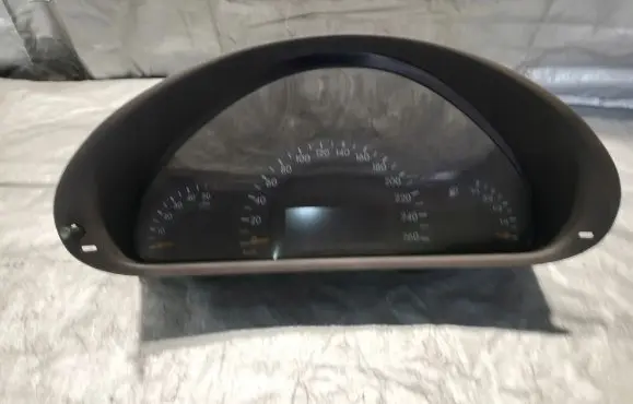 Mercedes-Benz C W203 Speedometer (instrument cluster) A2035403411