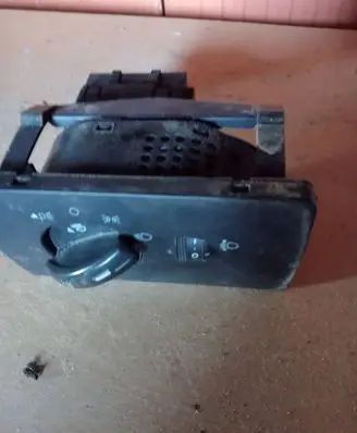 Ford Mondeo Mk III Light switch 1s7t13a024