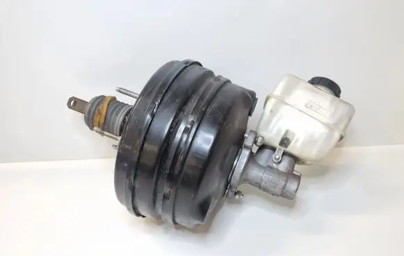 Ford Mustang V Brake booster DR332005BB