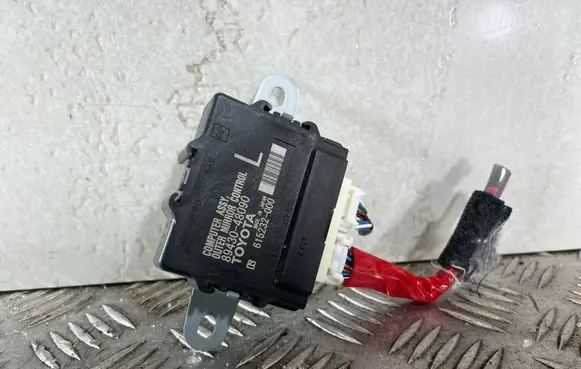 Lexus RX 450H Wing mirror control module 8943048090 615232000