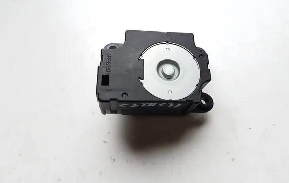 Citroen C3 Air flap motor/actuator T1006419G 2606181B