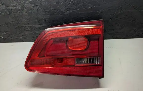 Volkswagen Touran II Tailgate rear/tail lights 1T0945094A 2TZ01046904