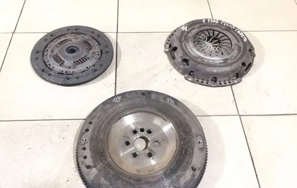 Ford Focus Clutch set kit 1878002736 98MM6375AD