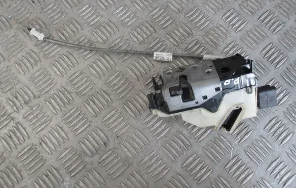Citroen C4 II Front door lock 9685351480