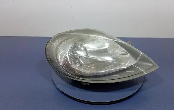 Renault Trafic II (X83) Headlight/headlamp 7700311372