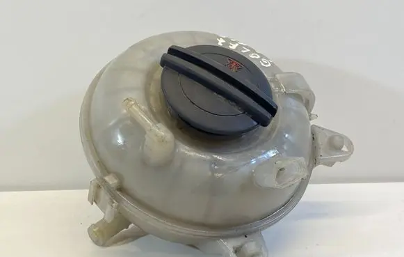Volkswagen Golf VII Coolant expansion tank/reservoir 5Q0121407F 3C0121321