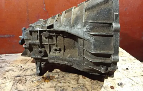 Mercedes-Benz E W124 Manual 4 speed gearbox 2012600601 71621600 050819