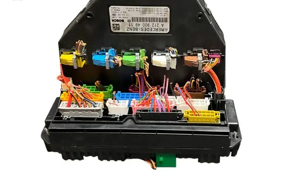 Mercedes-Benz E W212 Fuse module A2129004911 A2129016702 A2129020005