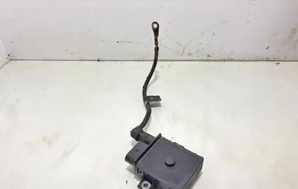 BMW 5 E60 E61 Glow plug pre-heat relay E2110022360