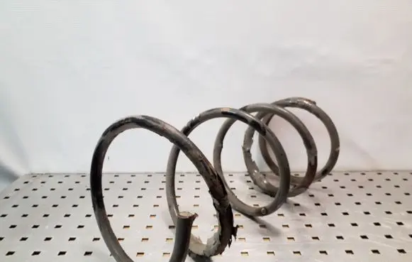 Toyota RAV 4 (XA20) Front coil spring