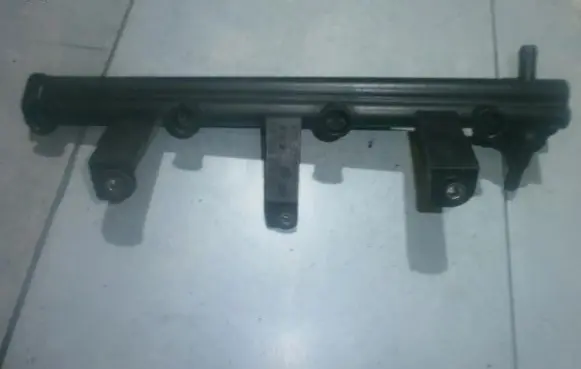 Peugeot 406 Fuel main line pipe 9621783580