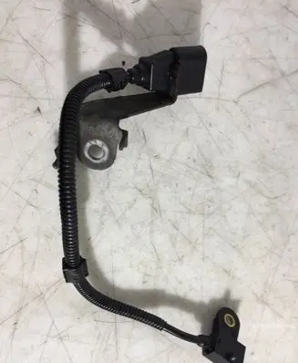 Volkswagen Transporter - Caravelle T5 Crankshaft speed sensor 03L971858E 9805940