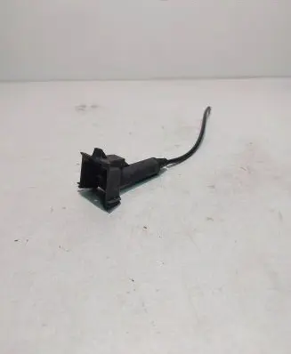 Volkswagen Phaeton Fuel cap flap release cable 4E0810899C