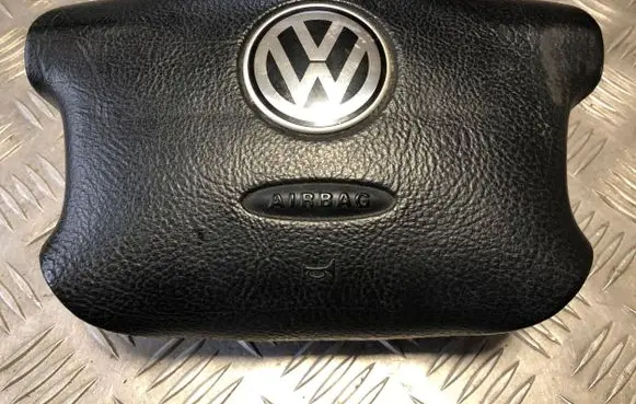 Volkswagen Golf IV Steering wheel airbag 3B0880201AE 009611663 111205100