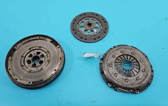 Audi A4 S4 B7 8E 8H Dual mass flywheel 2294002144 IMPRK1515356