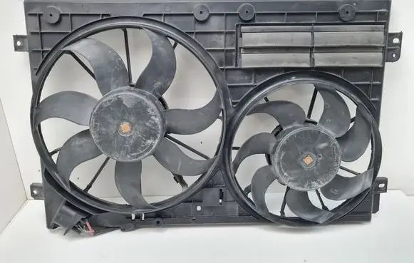 Volkswagen PASSAT B7 Fan set 1K0121207BC