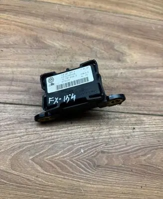 Volkswagen Golf V ESP acceleration yaw rate sensor 7H0907655A