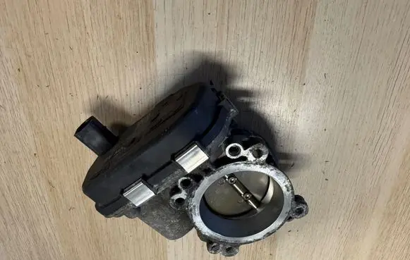 Seat Leon (5F) Throttle body valve 04E133062Q