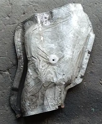 BMW X5 E53 Heat shield in engine bay 51437172070 51437172 7172
