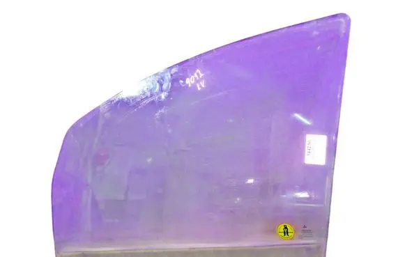 Mitsubishi Colt Front door window glass four-door 