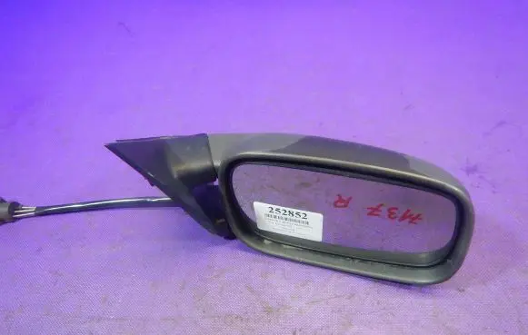 Volkswagen PASSAT B4 Manual wing mirror 