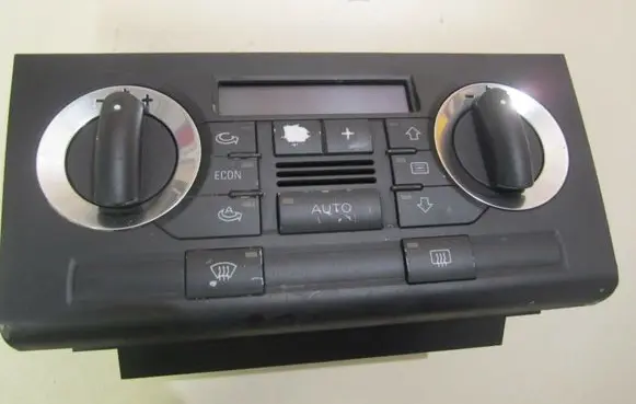Audi A3 S3 8P Climate control unit 8P0820043