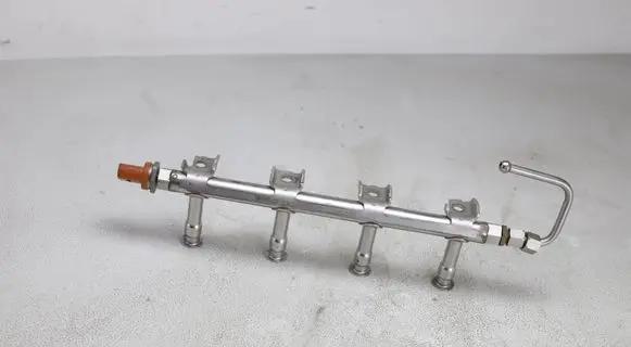 Seat Ibiza IV (6J,6P) Fuel main line pipe 03F133320C 06J906051D