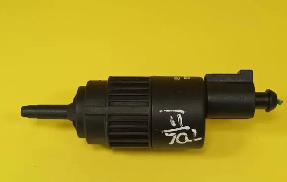Seat Toledo II (1M) Windscreen/windshield washer pump 1J5955651