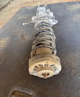 BMW 5 F10 F11 Front shock absorber/damper 6852929 F11V022VA 10541310