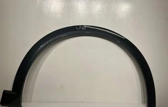 Front arch trim