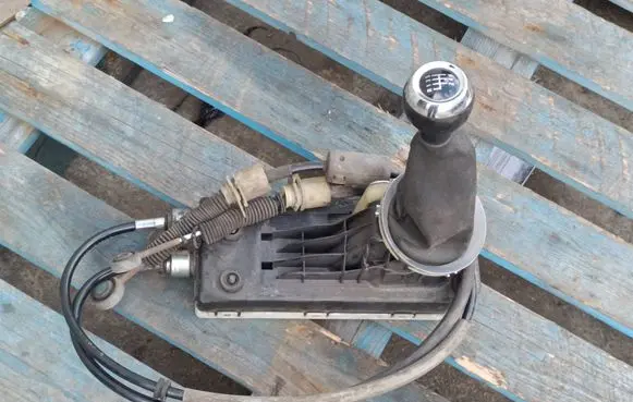 Mini One - Cooper Coupe R56 Gear shifter/selector