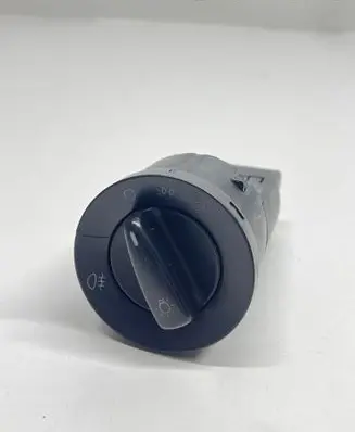 Volkswagen Golf IV Light switch 1C0941531