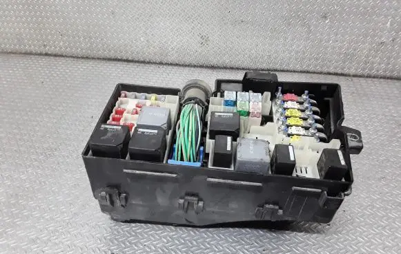 Ford Focus Fuse module 3M5T14A142AB