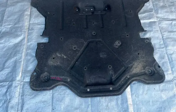 Alfa Romeo Stelvio Engine splash shield/under tray
