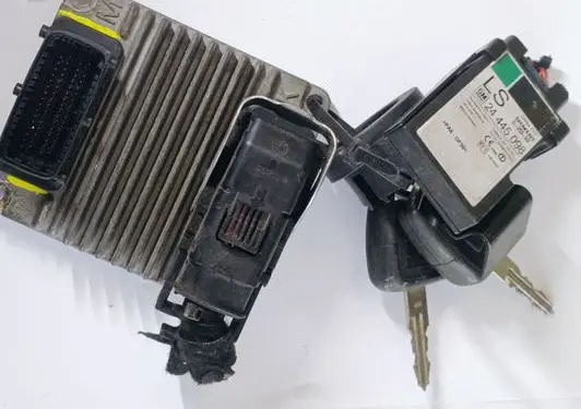 Opel Astra G Engine control unit/module 12214860 HSFI21 DNHM