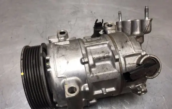 Citroen C4 II Picasso Air conditioning (A/C) compressor (pump) 9675655880