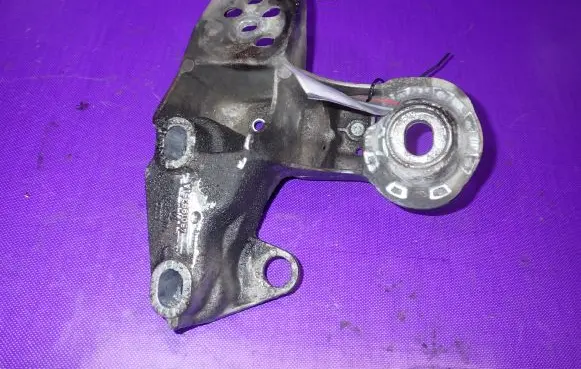 Audi A6 S6 C5 4B Fuel pump bracket 4B0199351A