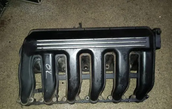 BMW 5 E39 Intake manifold 2247439